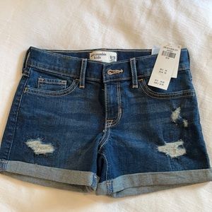NWT Abercrombie Kids Distressed Midi Shorts